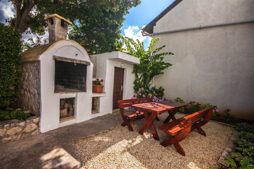 Apartman Joso Diklo Exterior photo