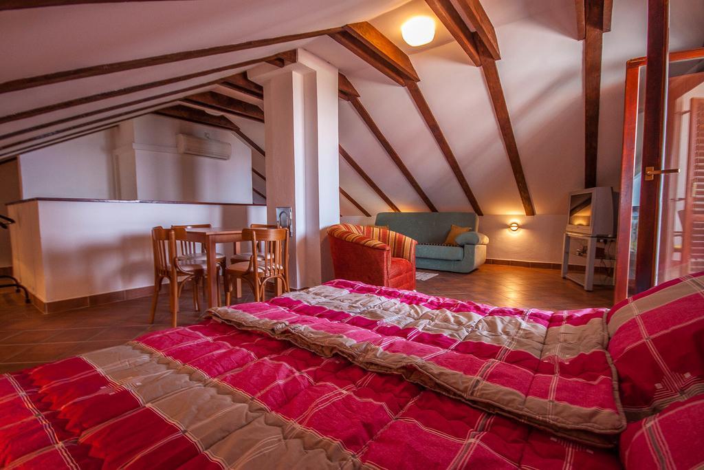 Apartman Joso Diklo Exterior photo